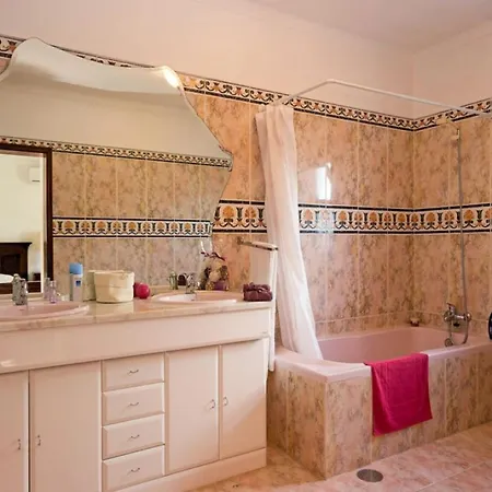 Fragrancia Unico 4 Bedroom Perfect For Families Pool *