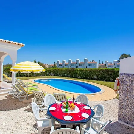 Fragrancia Unico 4 Bedroom Perfect For Families Pool